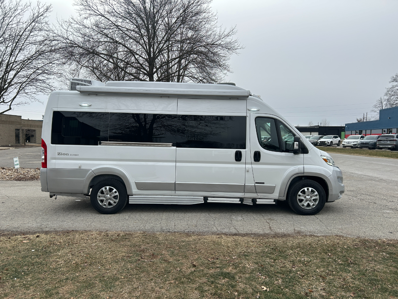 Roadtrek Motorhomes Versatile 170  2025