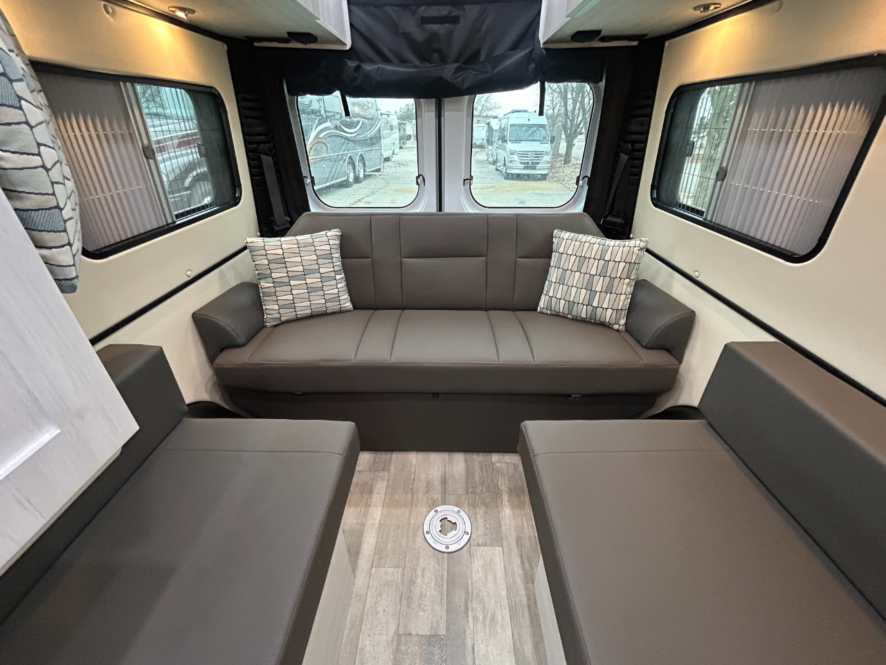 Roadtrek Motorhomes Versatile 170  2025