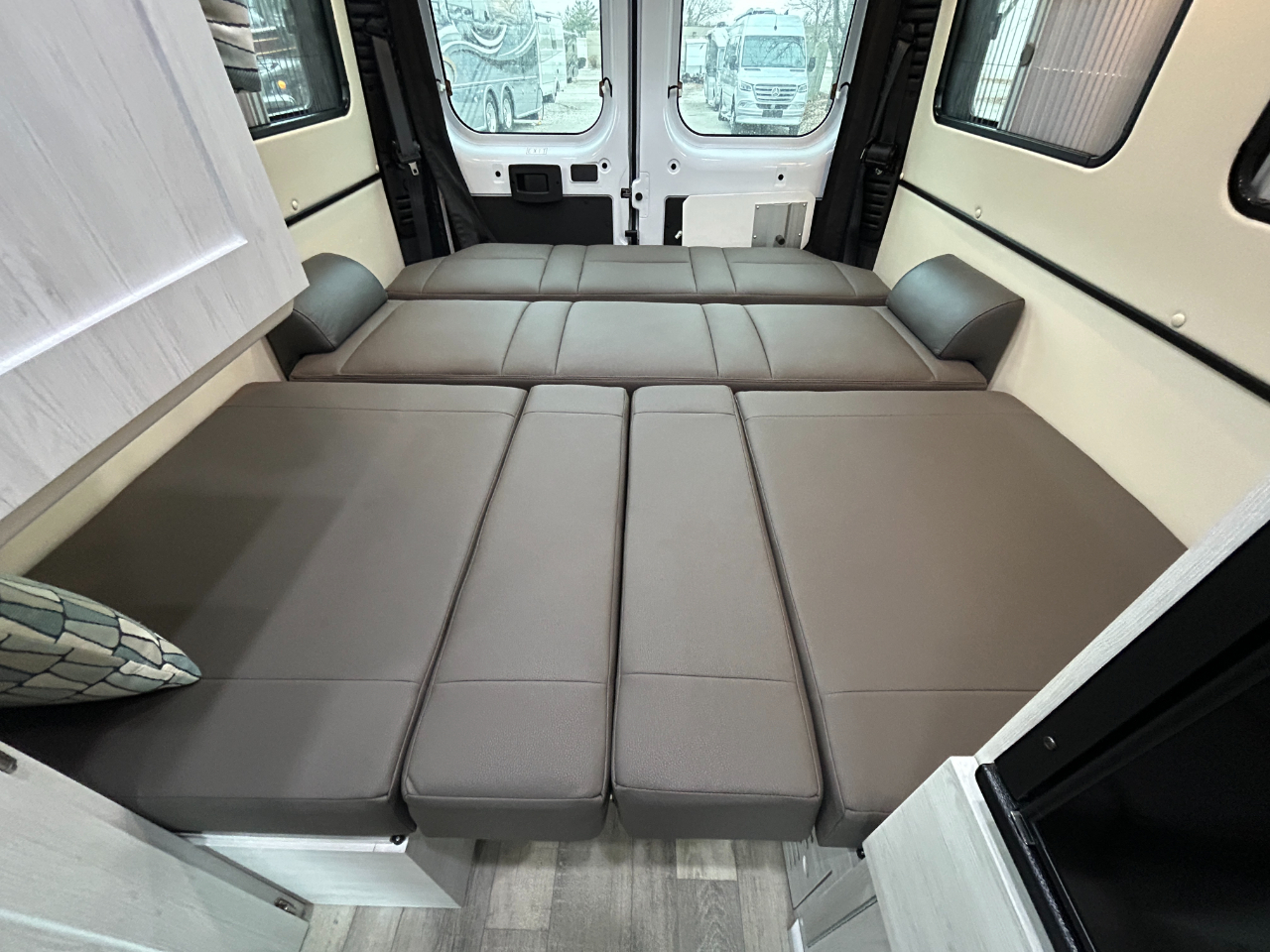 Roadtrek Motorhomes Versatile 170  2025