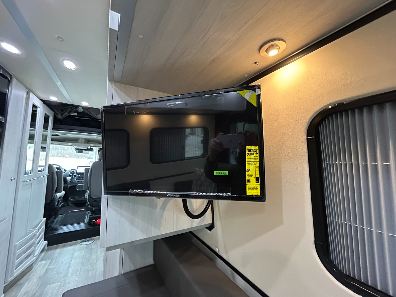 Roadtrek Motorhomes Versatile 170  2025