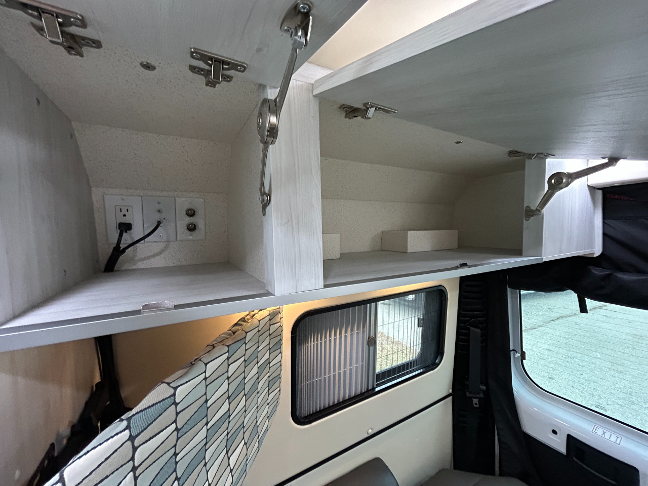 Roadtrek Motorhomes Versatile 170  2025