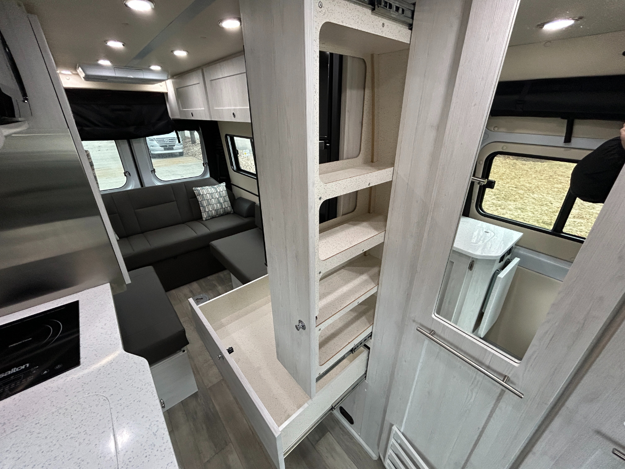 Roadtrek Motorhomes Versatile 170  2025