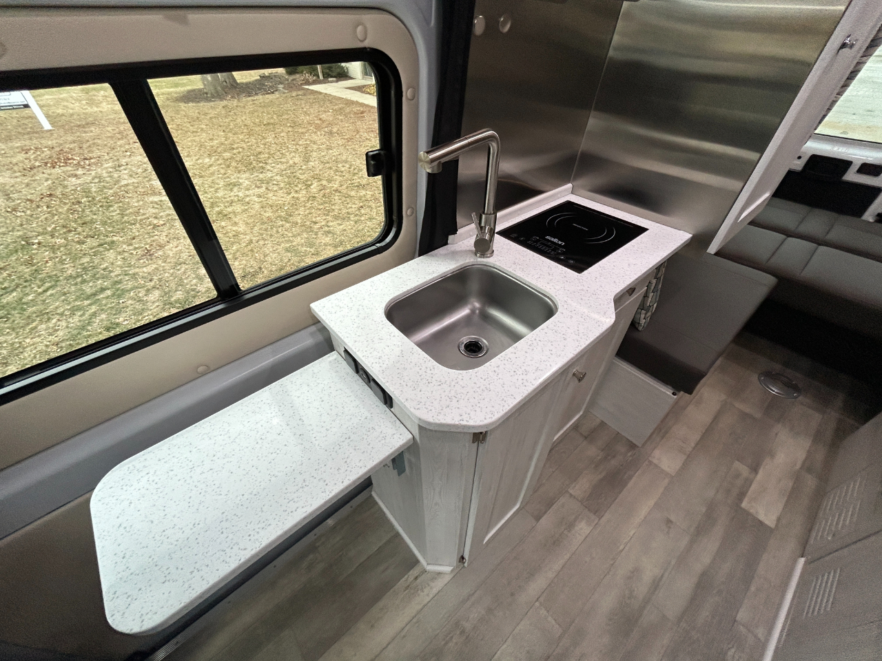 Roadtrek Motorhomes Versatile 170  2025