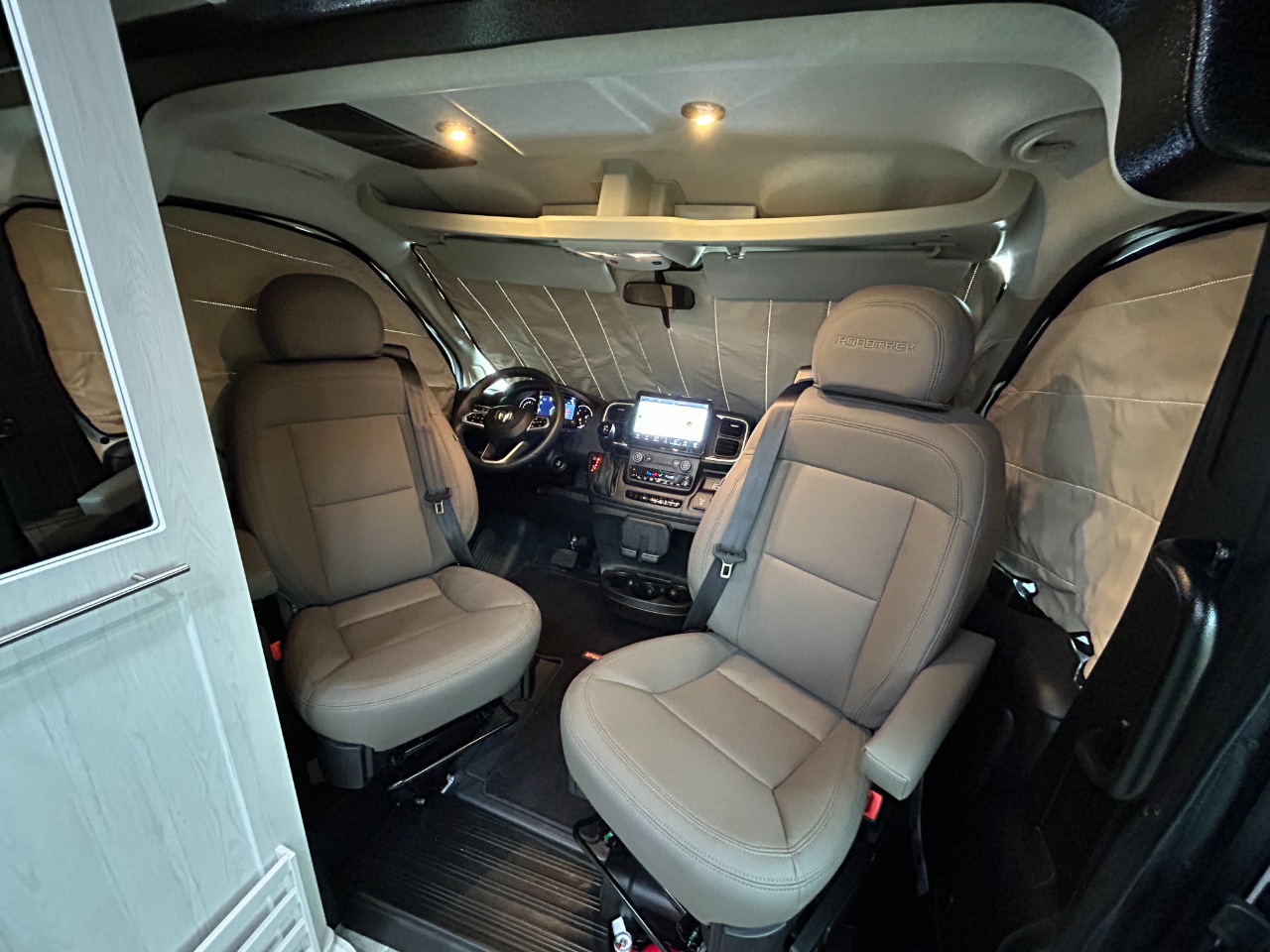 Roadtrek Motorhomes Versatile 170  2025