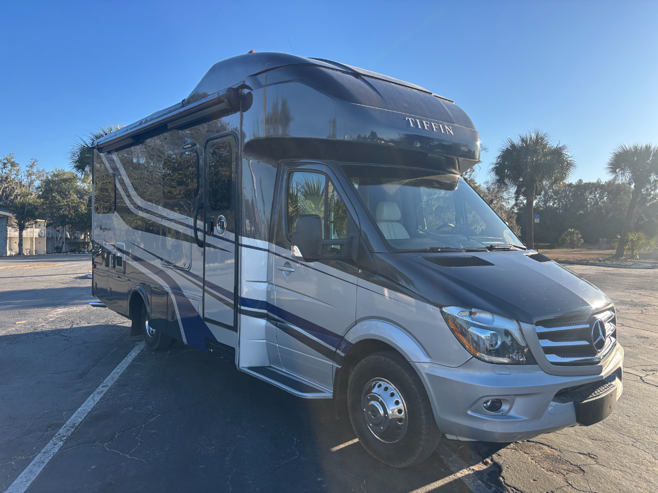Tiffin Motorhomes Wayfarer  2019