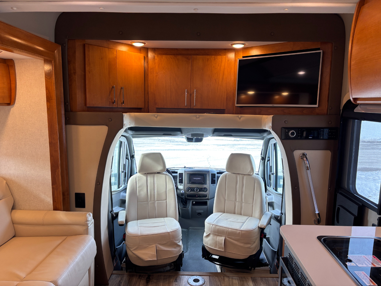 Tiffin Motorhomes Wayfarer  2019