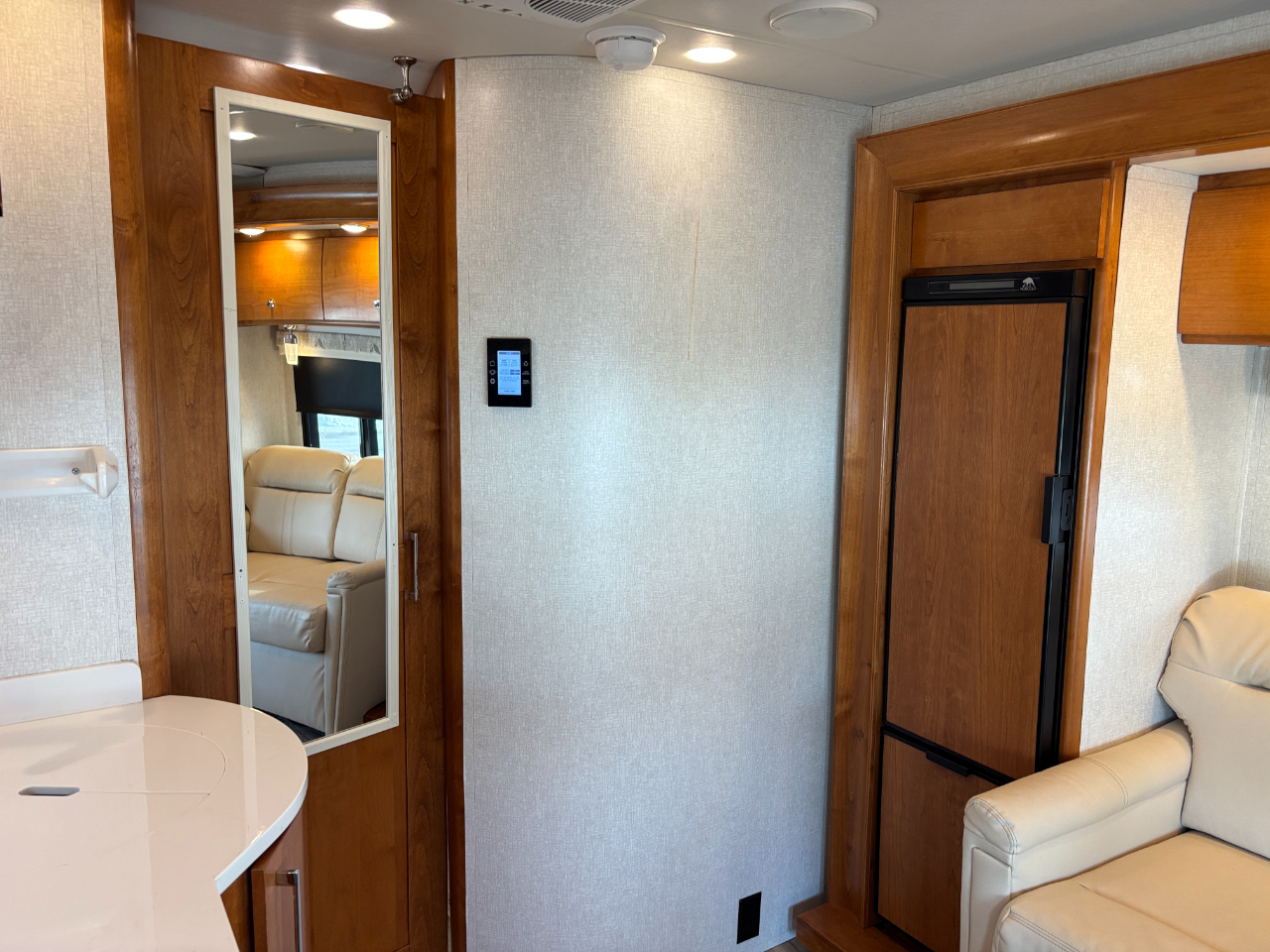 Tiffin Motorhomes Wayfarer  2019