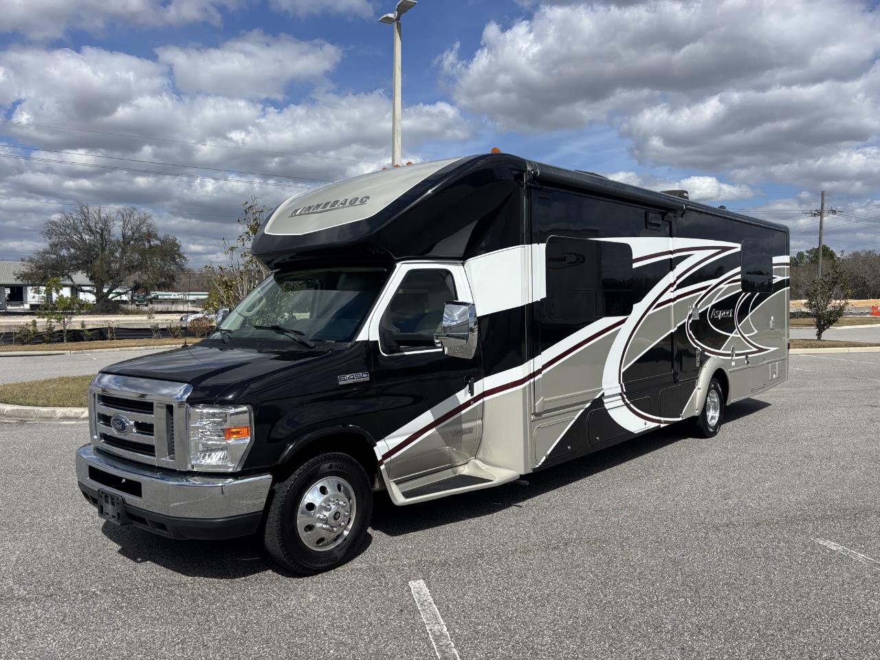 Winnebago Aspect  2018