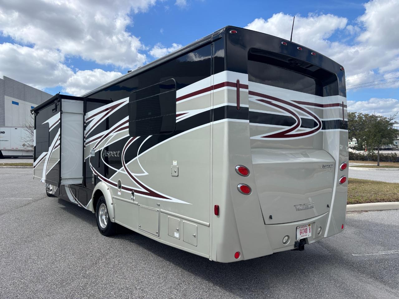 Winnebago Aspect  2018