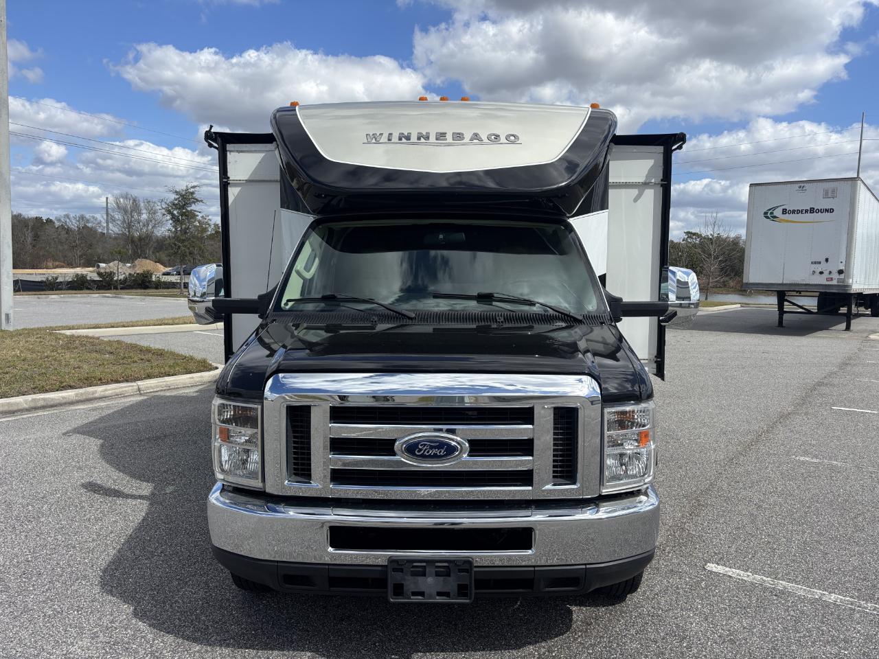 Winnebago Aspect  2018