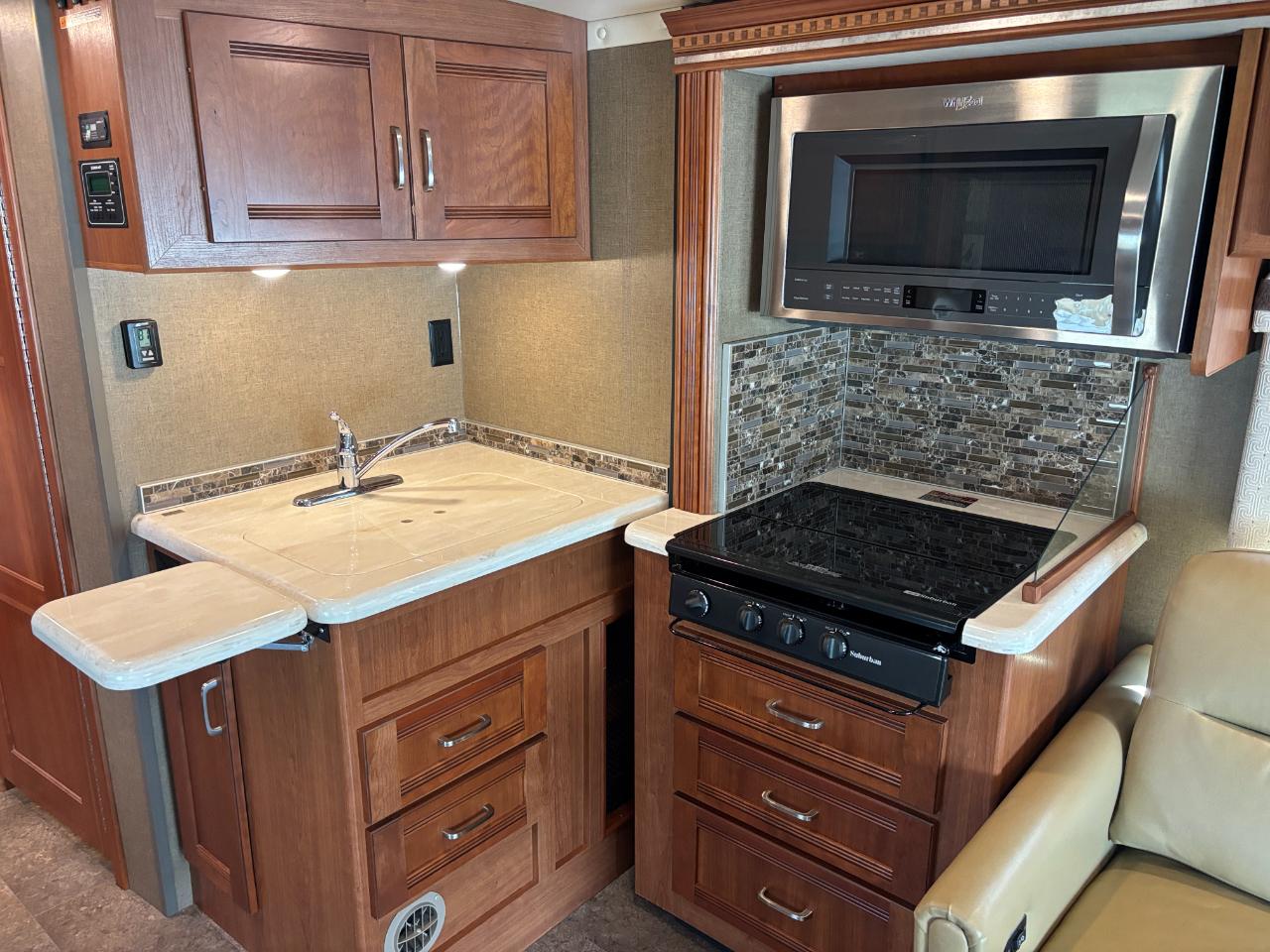 Winnebago Aspect  2018