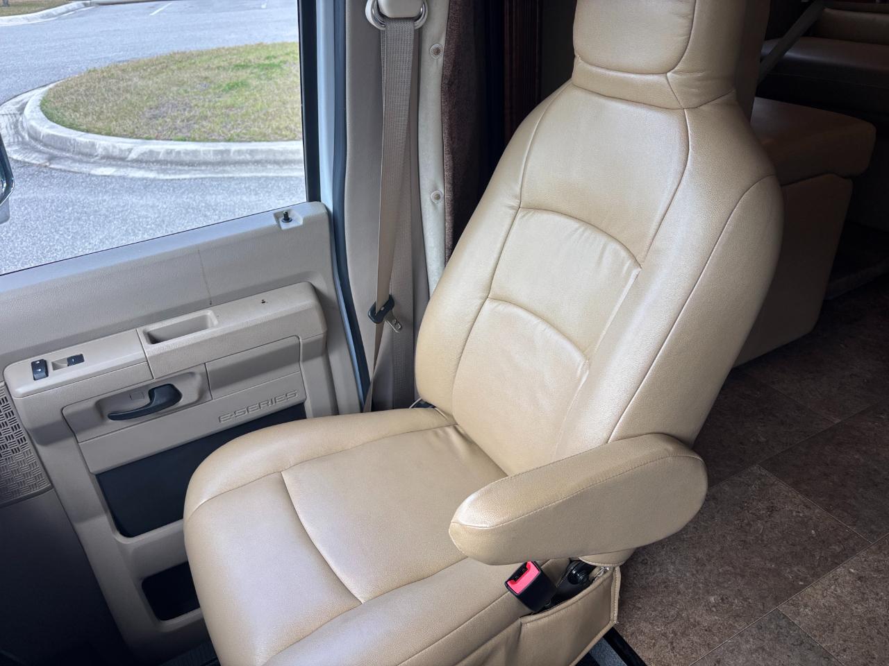 Winnebago Aspect  2018