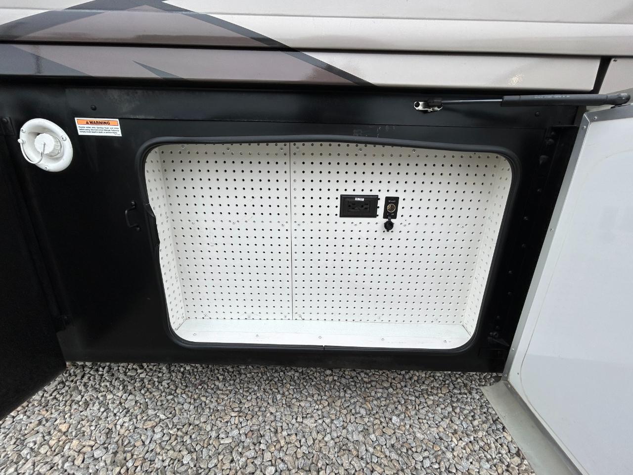 Fleetwood Discovery  2017