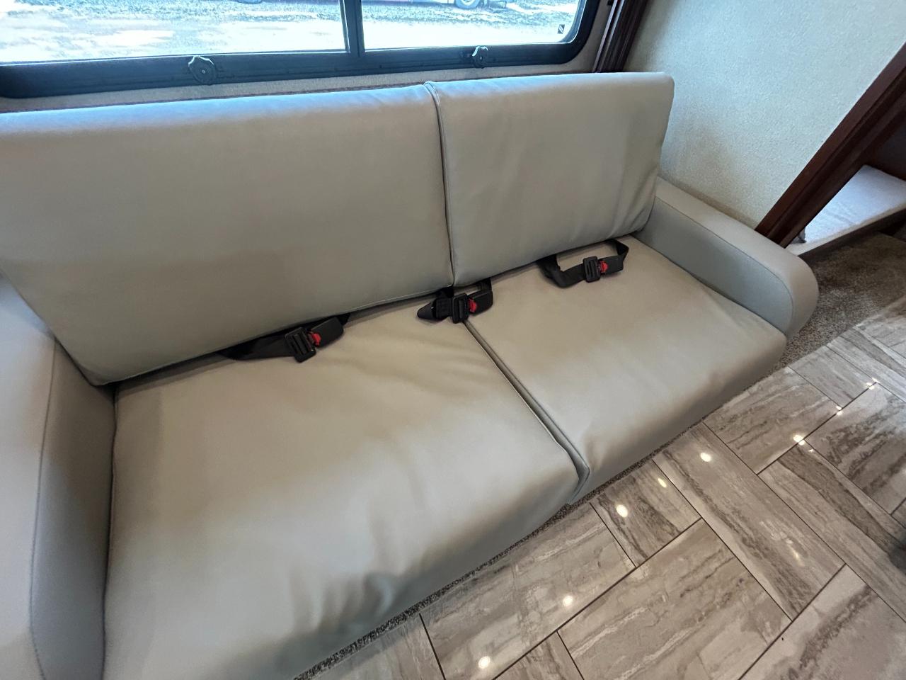 Fleetwood Discovery  2017