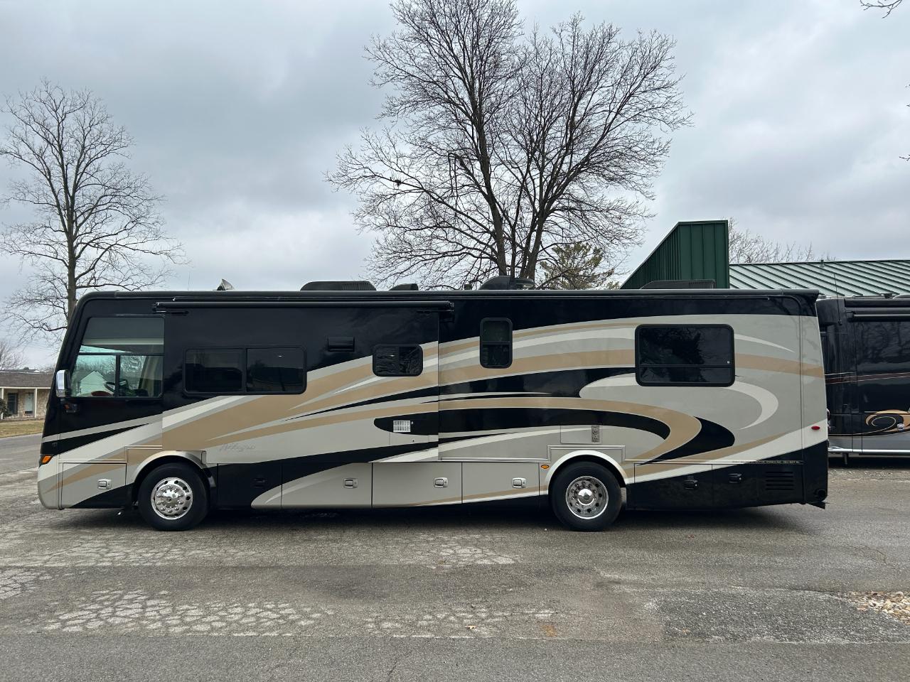 Tiffin Motorhomes, Inc Breeze  2013
