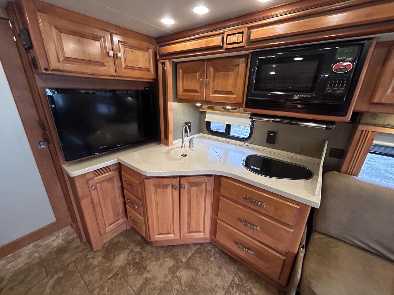 Tiffin Motorhomes, Inc Breeze  2013