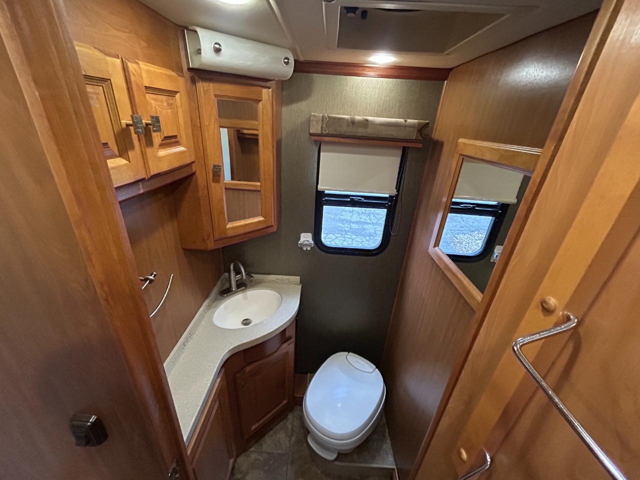 Tiffin Motorhomes, Inc Breeze  2013