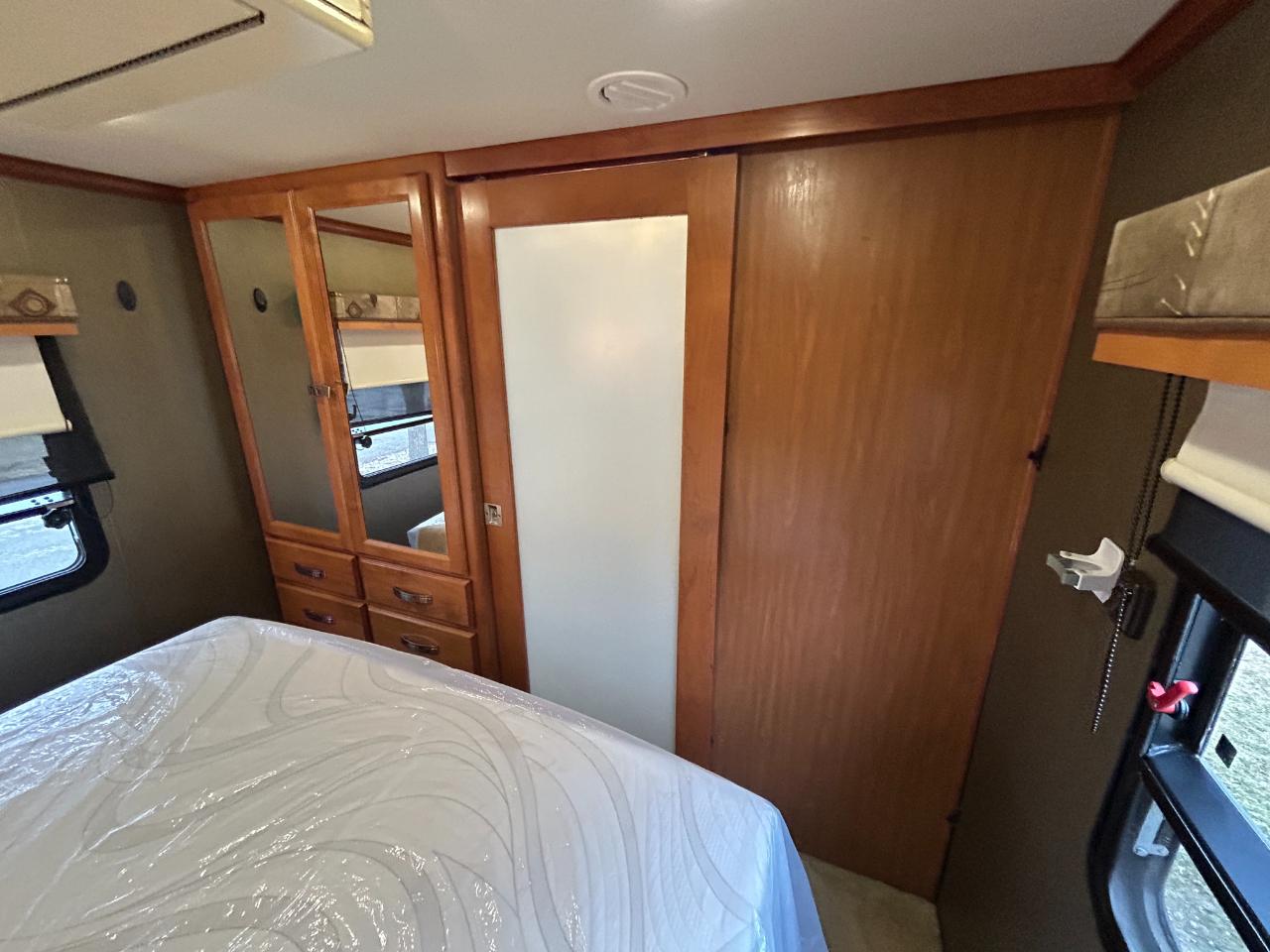 Tiffin Motorhomes, Inc Breeze  2013