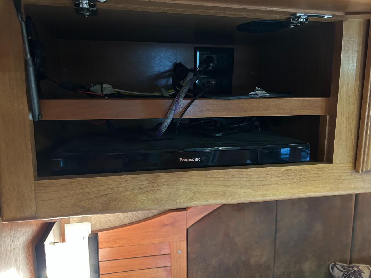 Tiffin Motorhomes, Inc Breeze  2013