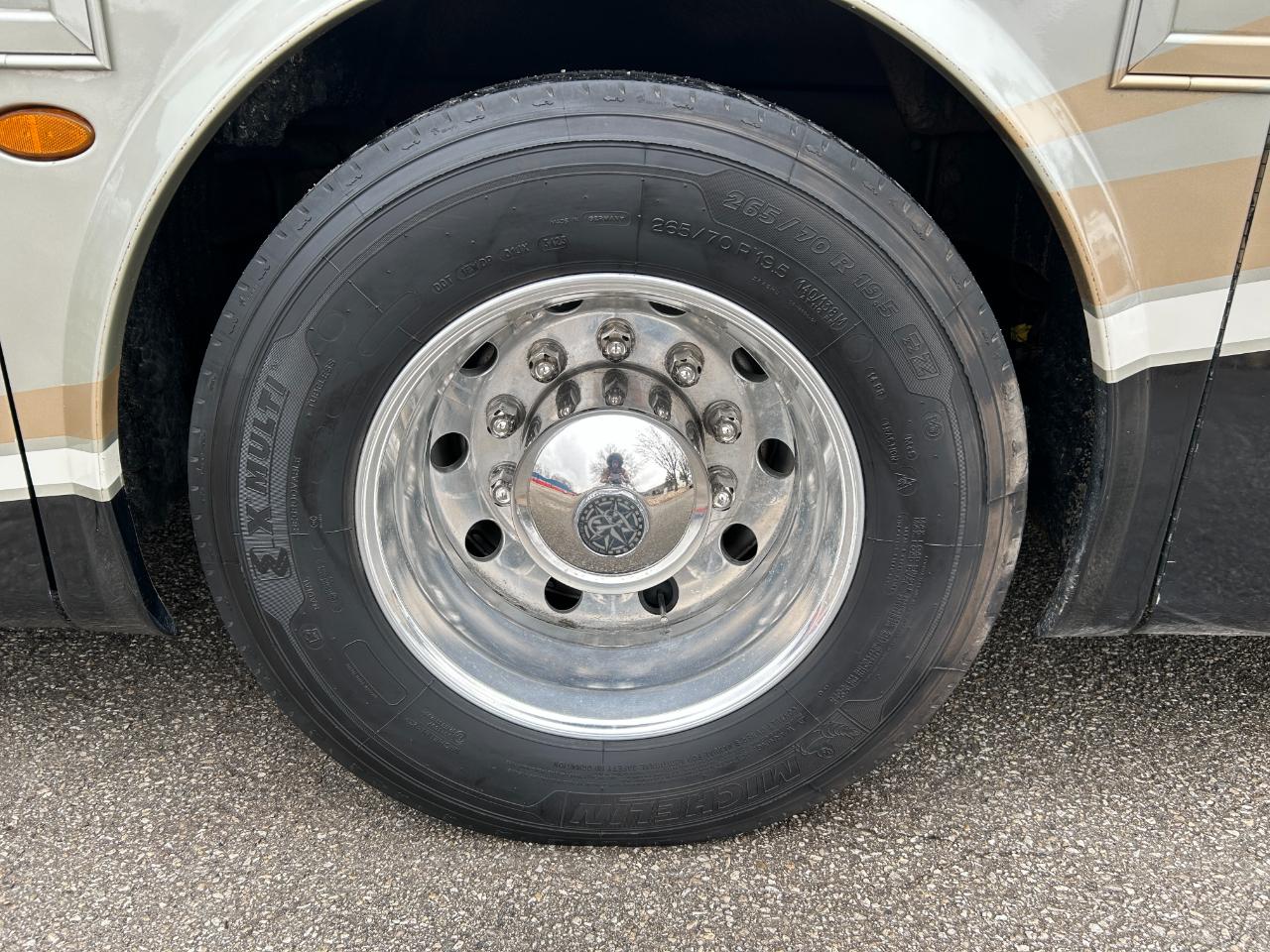 Tiffin Motorhomes, Inc Breeze  2013