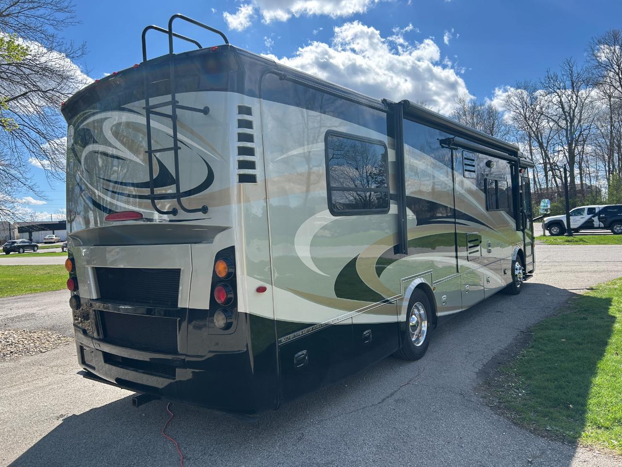 Tiffin Motorhomes, Inc Breeze  2013