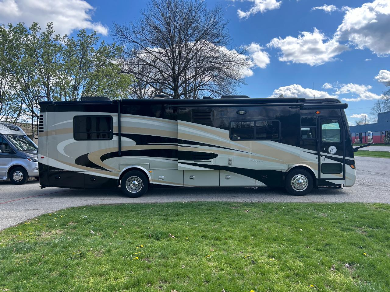 Tiffin Motorhomes, Inc Breeze  2013