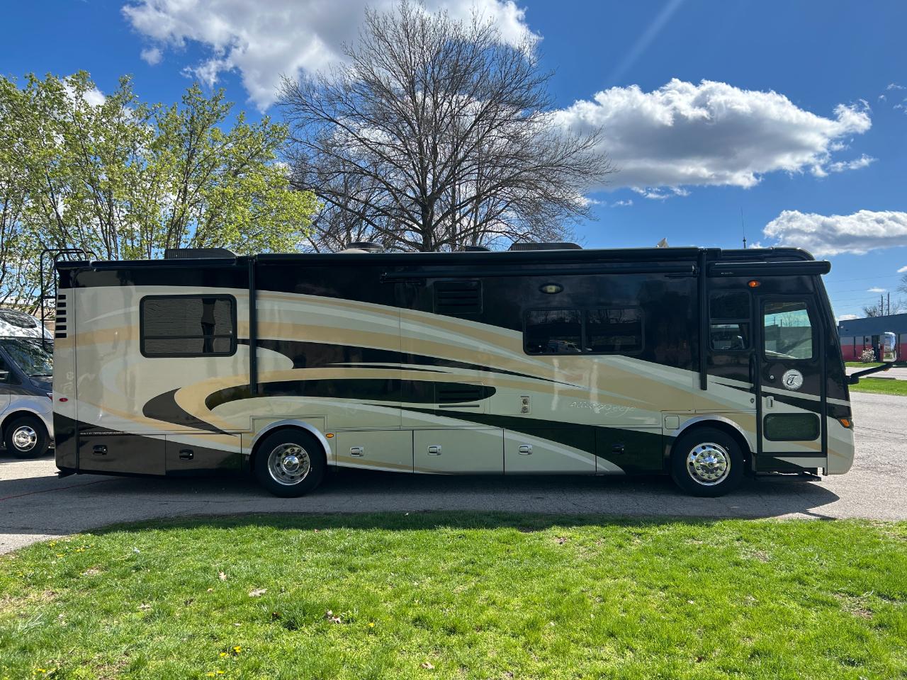 Tiffin Motorhomes, Inc Breeze  2013