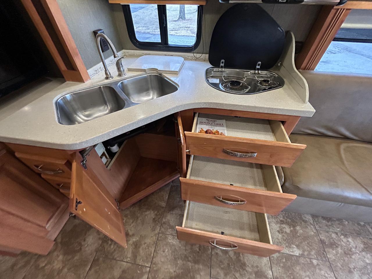 Tiffin Motorhomes, Inc Breeze  2013