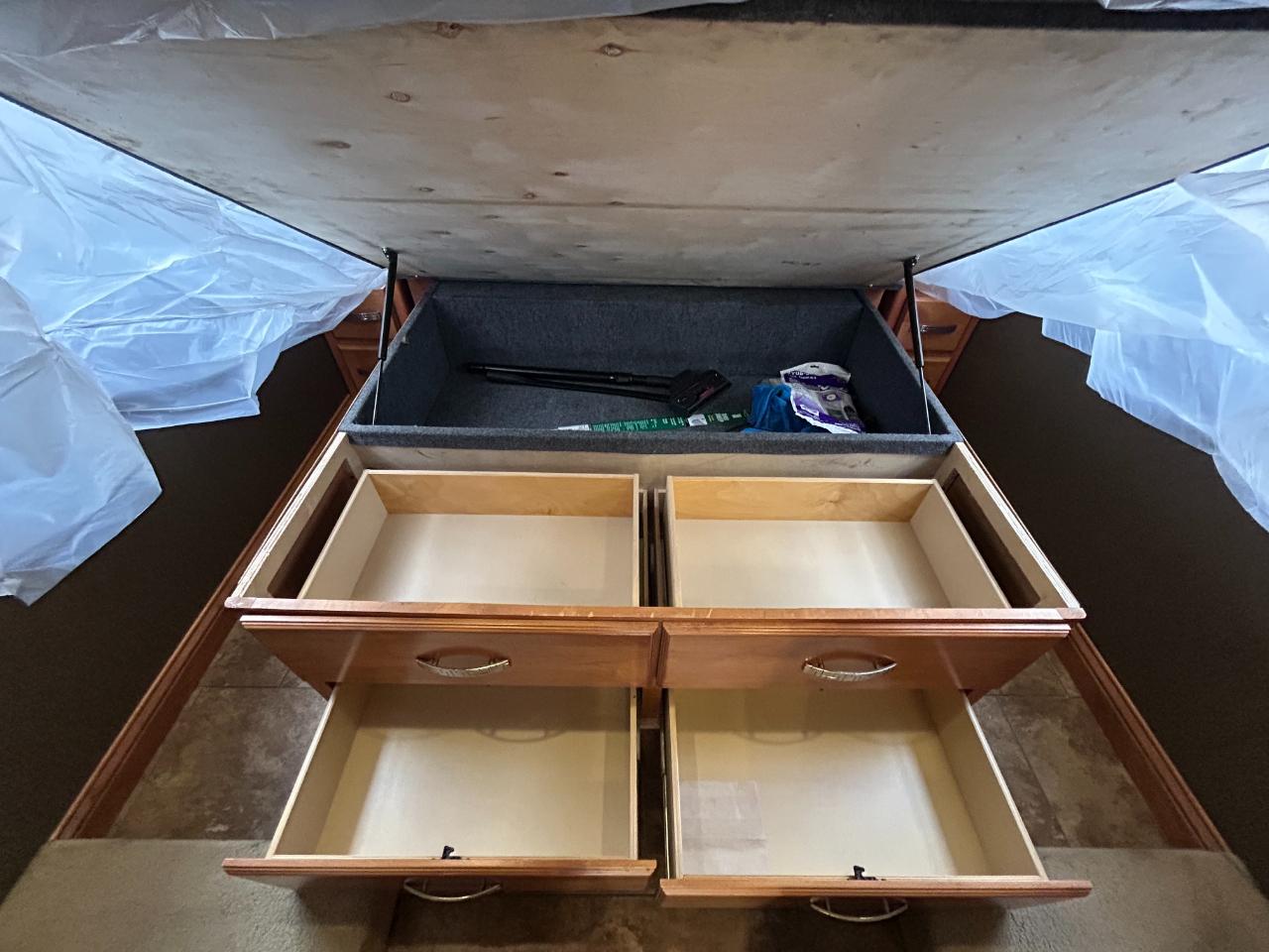 Tiffin Motorhomes, Inc Breeze  2013