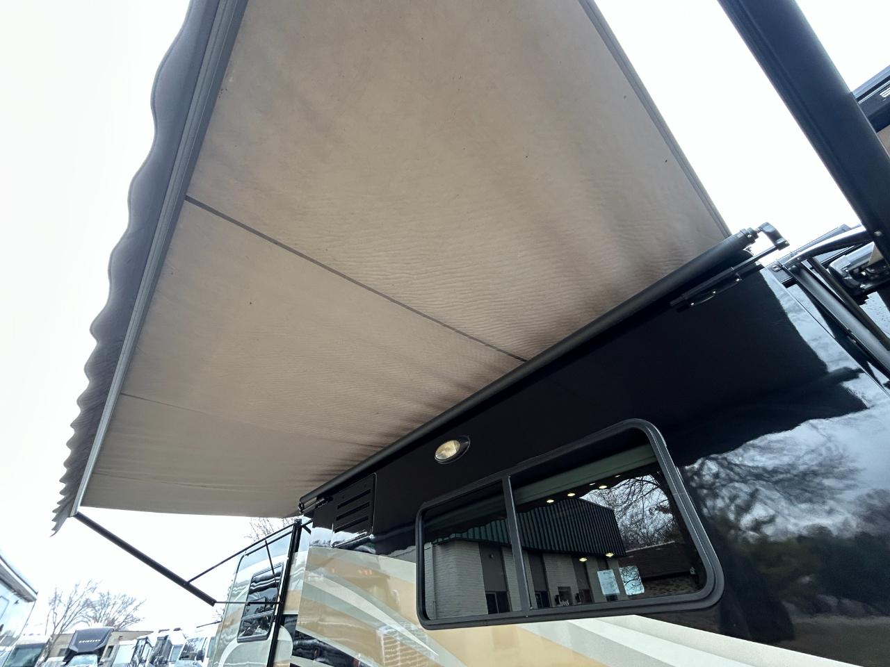 Tiffin Motorhomes, Inc Breeze  2013