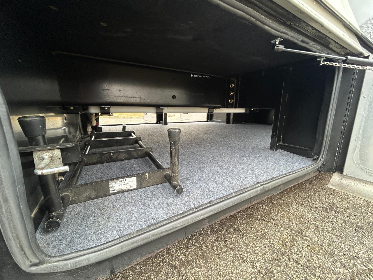 Tiffin Motorhomes, Inc Breeze  2013