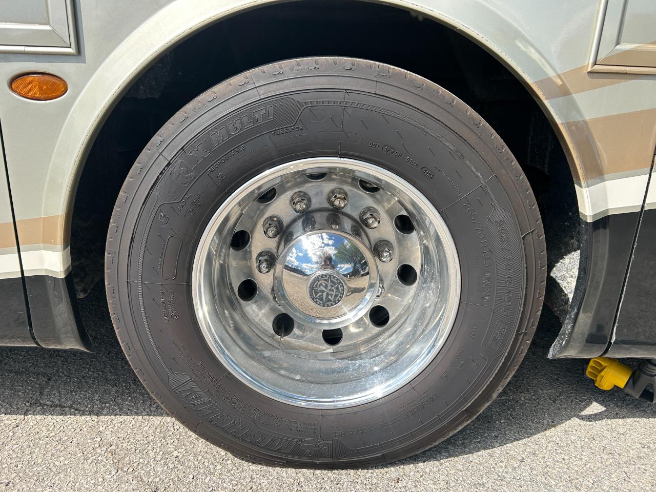 Tiffin Motorhomes, Inc Breeze  2013