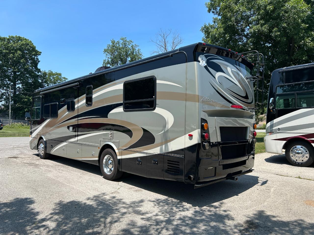 Tiffin Motorhomes, Inc Breeze  2013