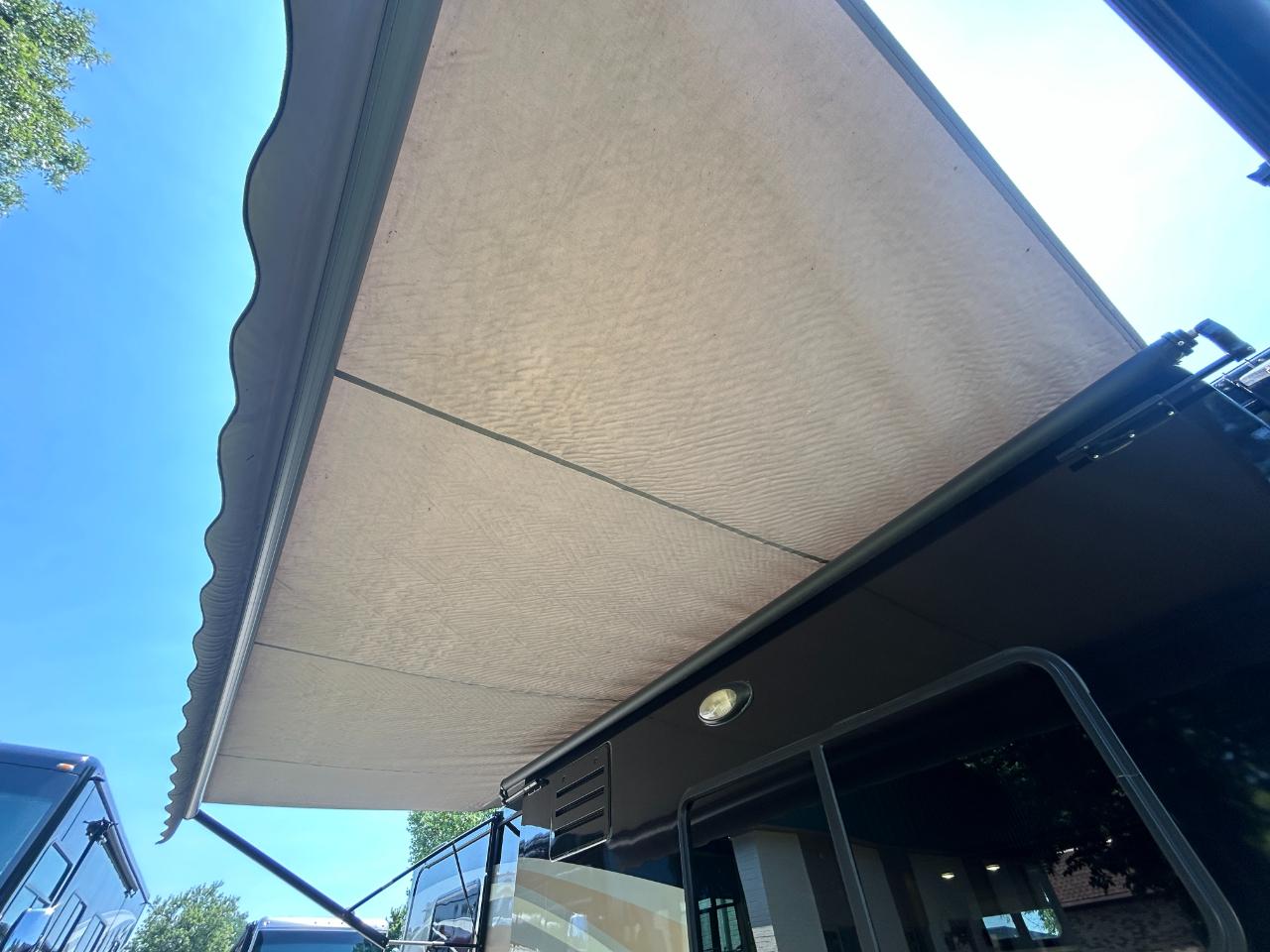 Tiffin Motorhomes, Inc Breeze  2013