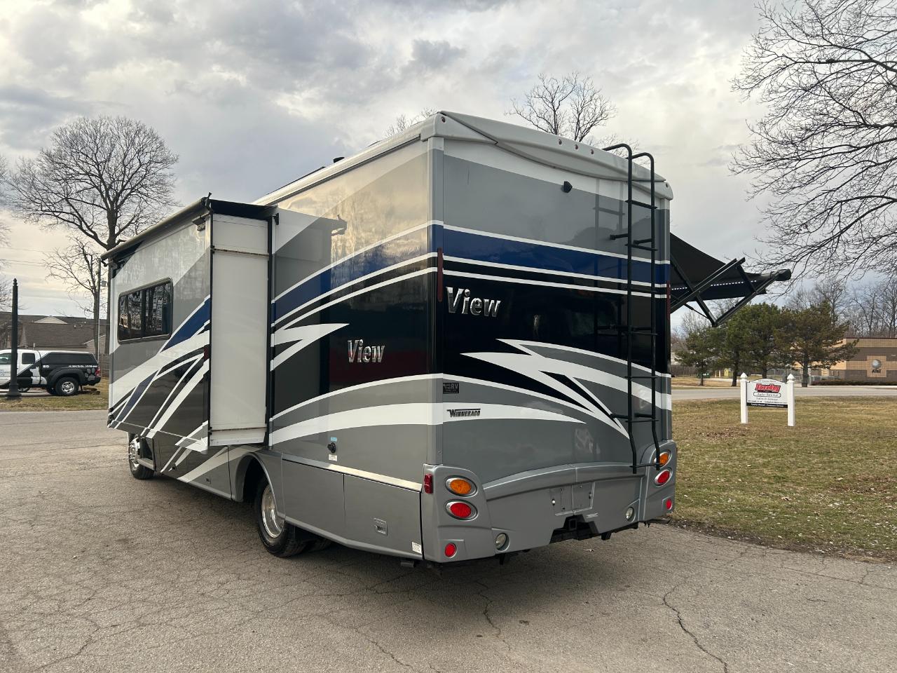 Winnebago View  2018