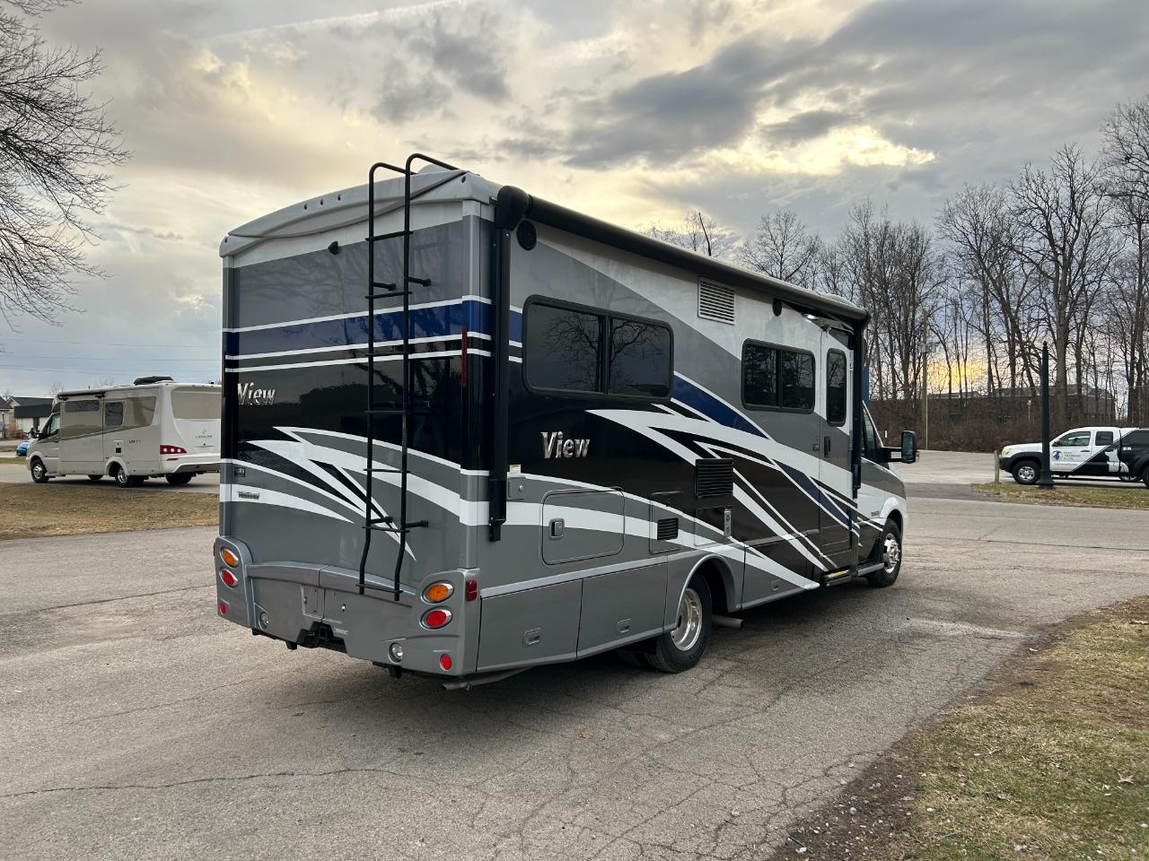 Winnebago View  2018