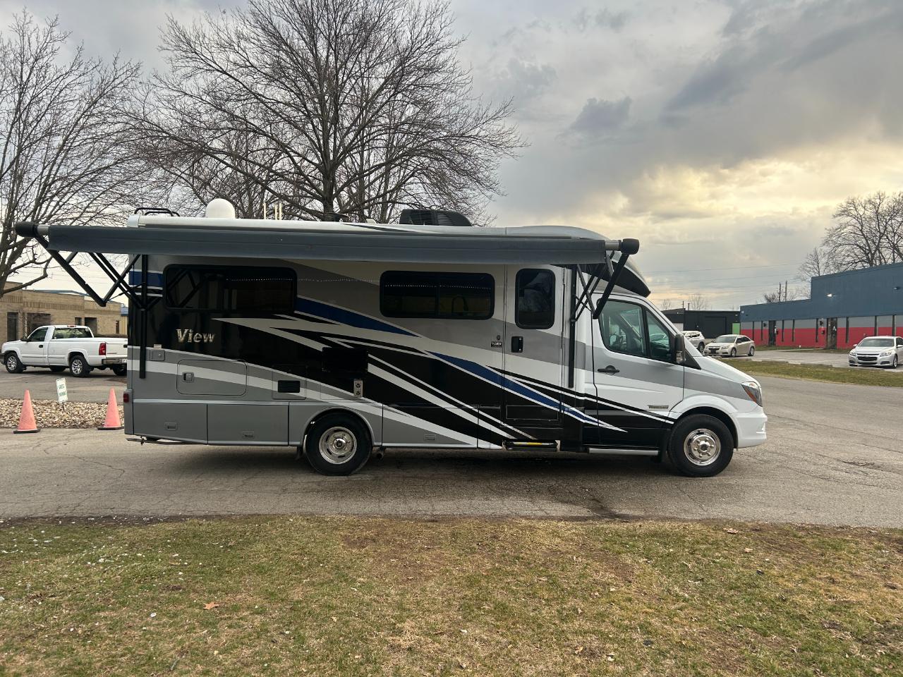 Winnebago View  2018