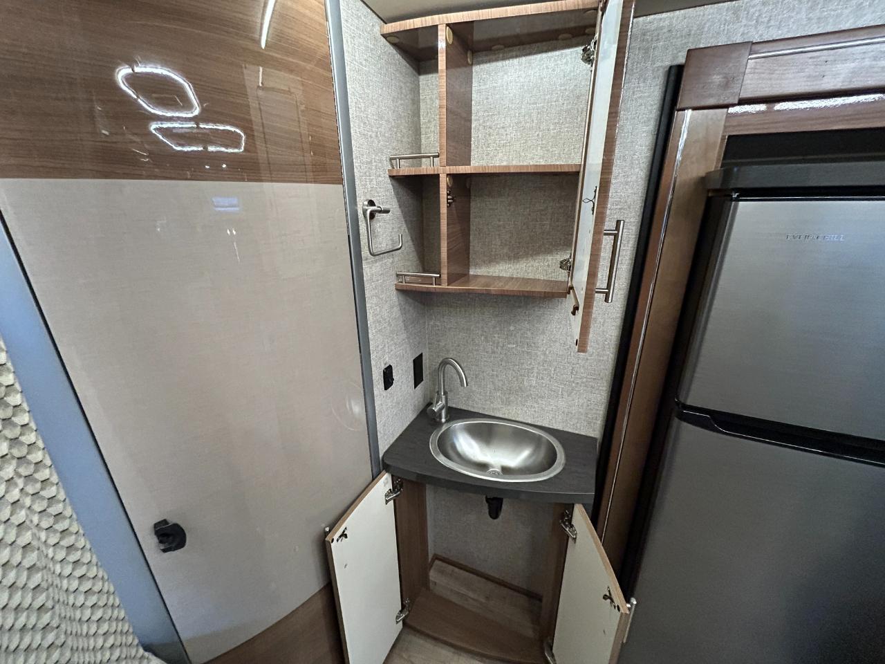Winnebago View  2018