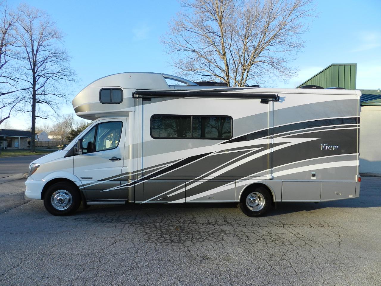 Winnebago View  2017