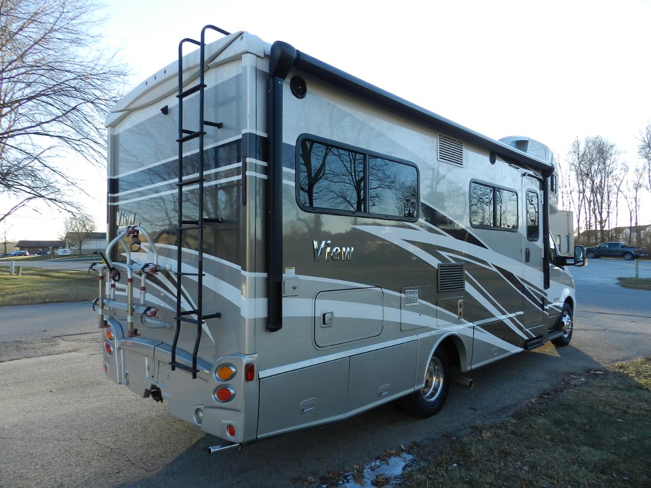 Winnebago View  2017