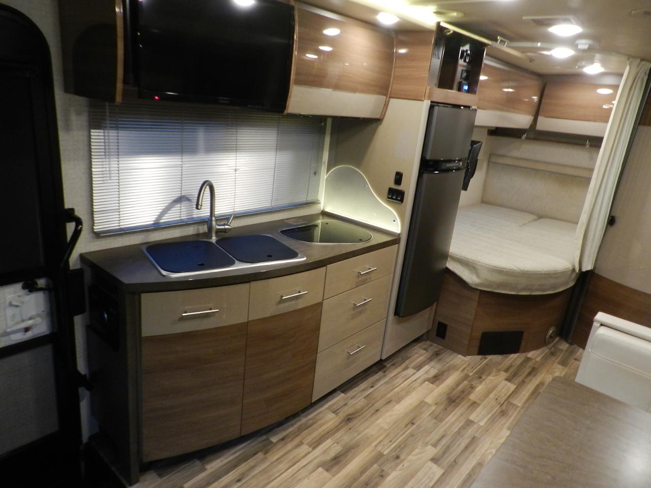 Winnebago View  2017