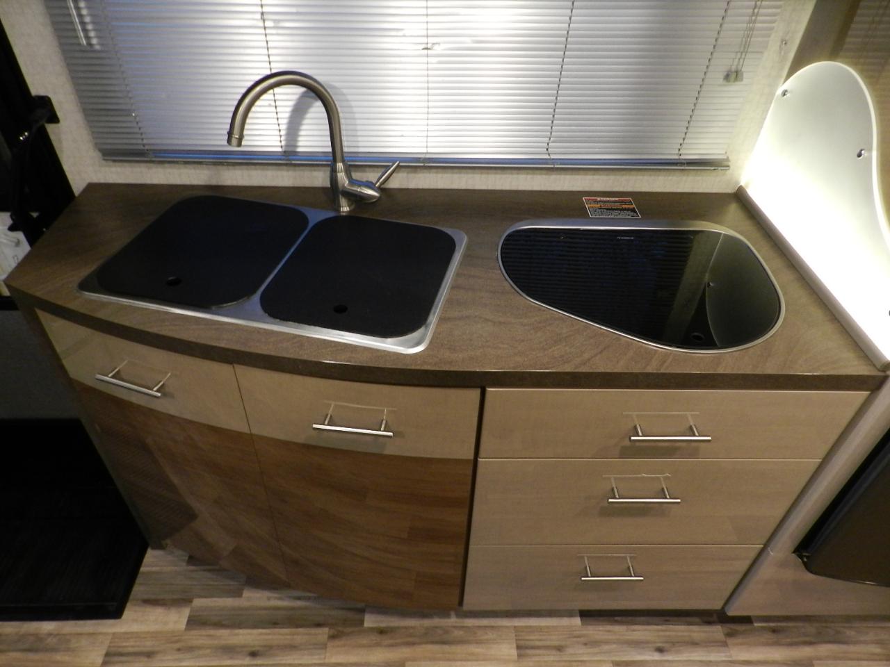 Winnebago View  2017