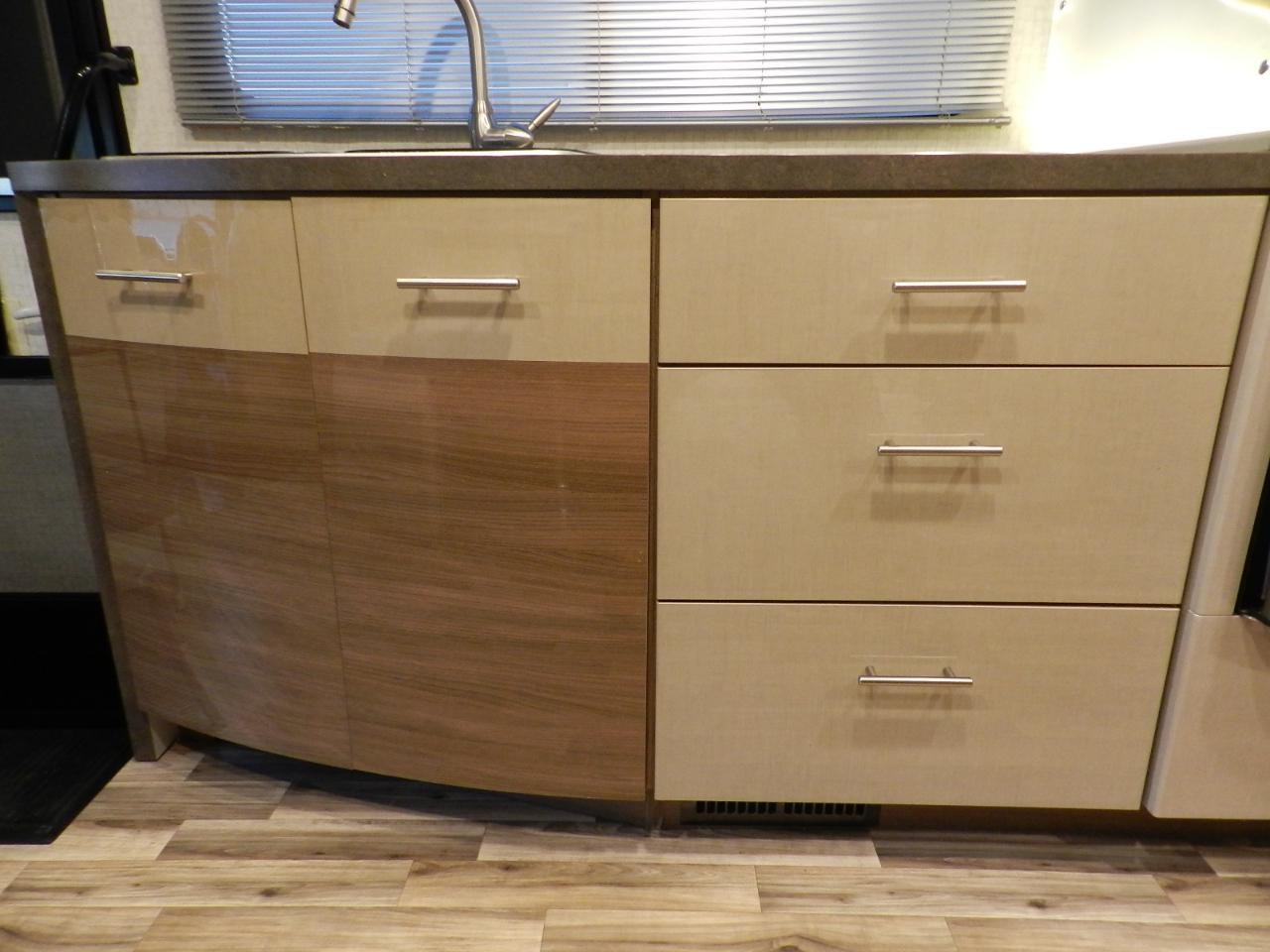 Winnebago View  2017