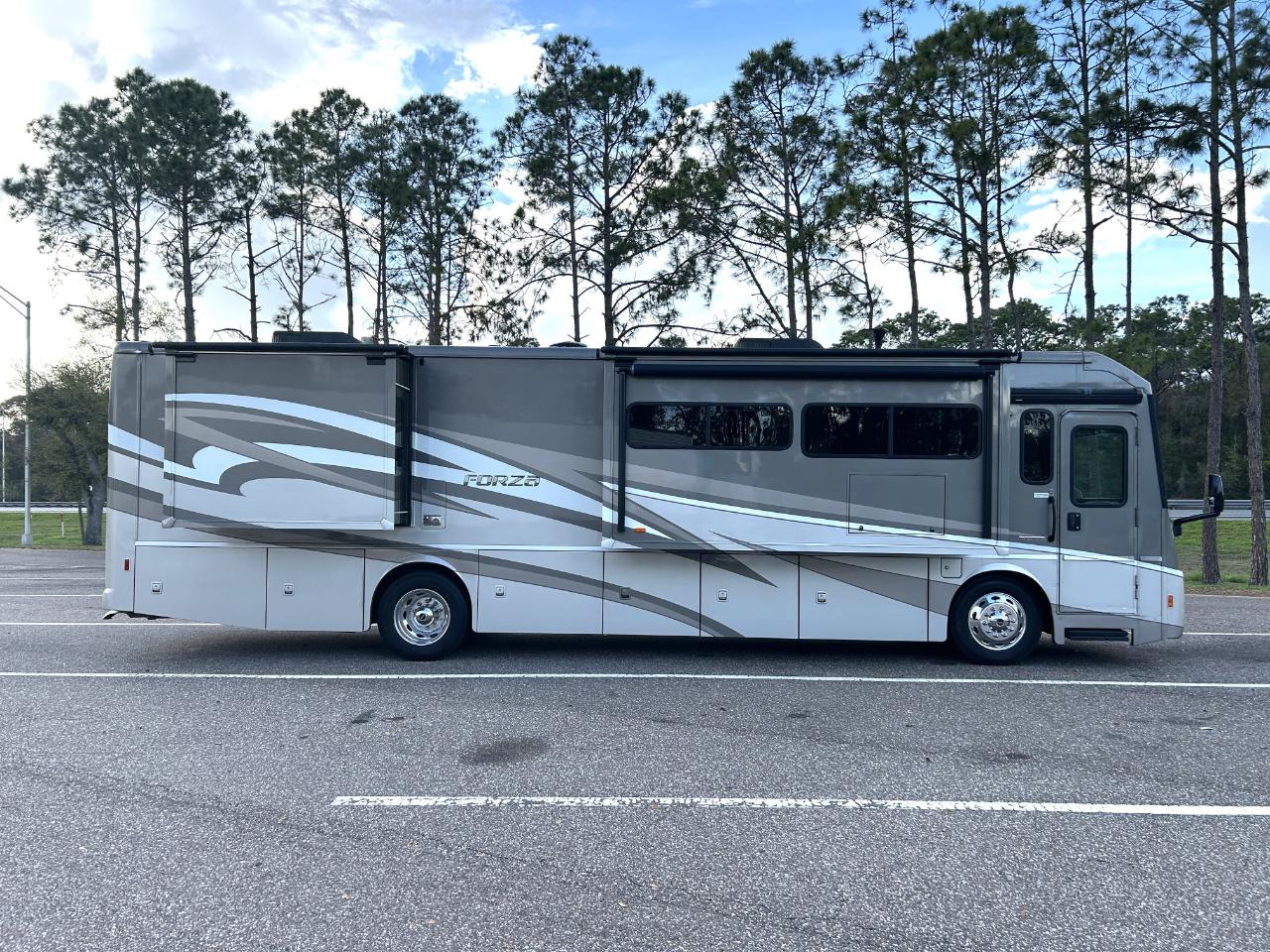 Winnebago Forza  2016