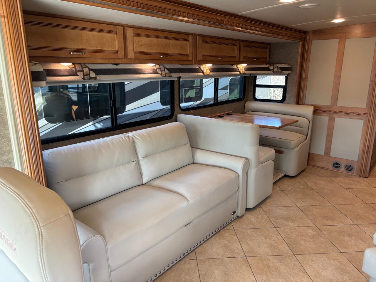 Winnebago Forza  2016