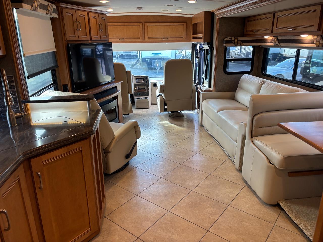 Winnebago Forza  2016