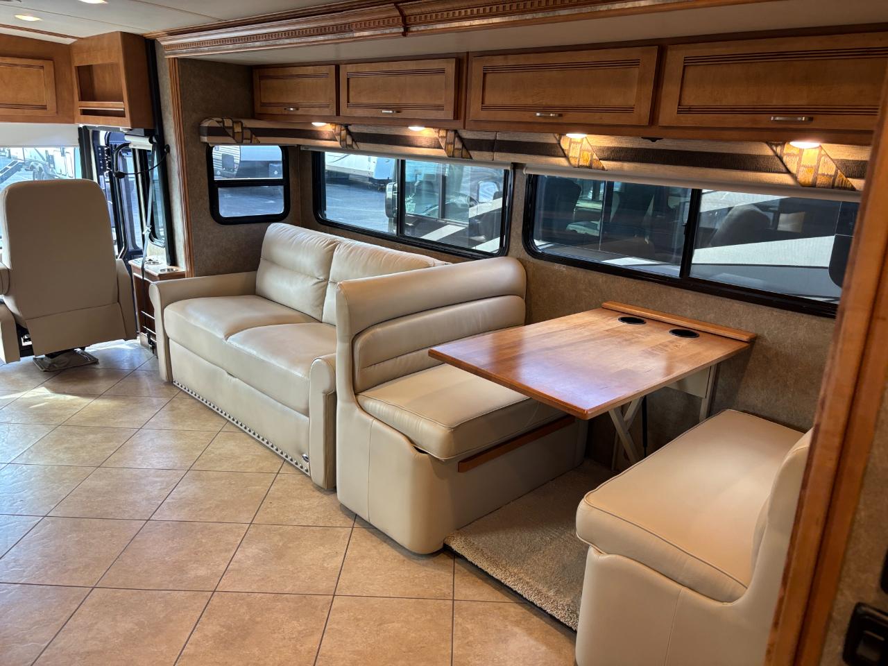 Winnebago Forza  2016