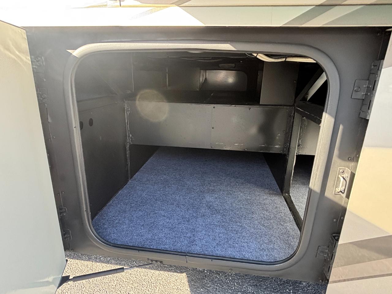 Winnebago Forza  2016