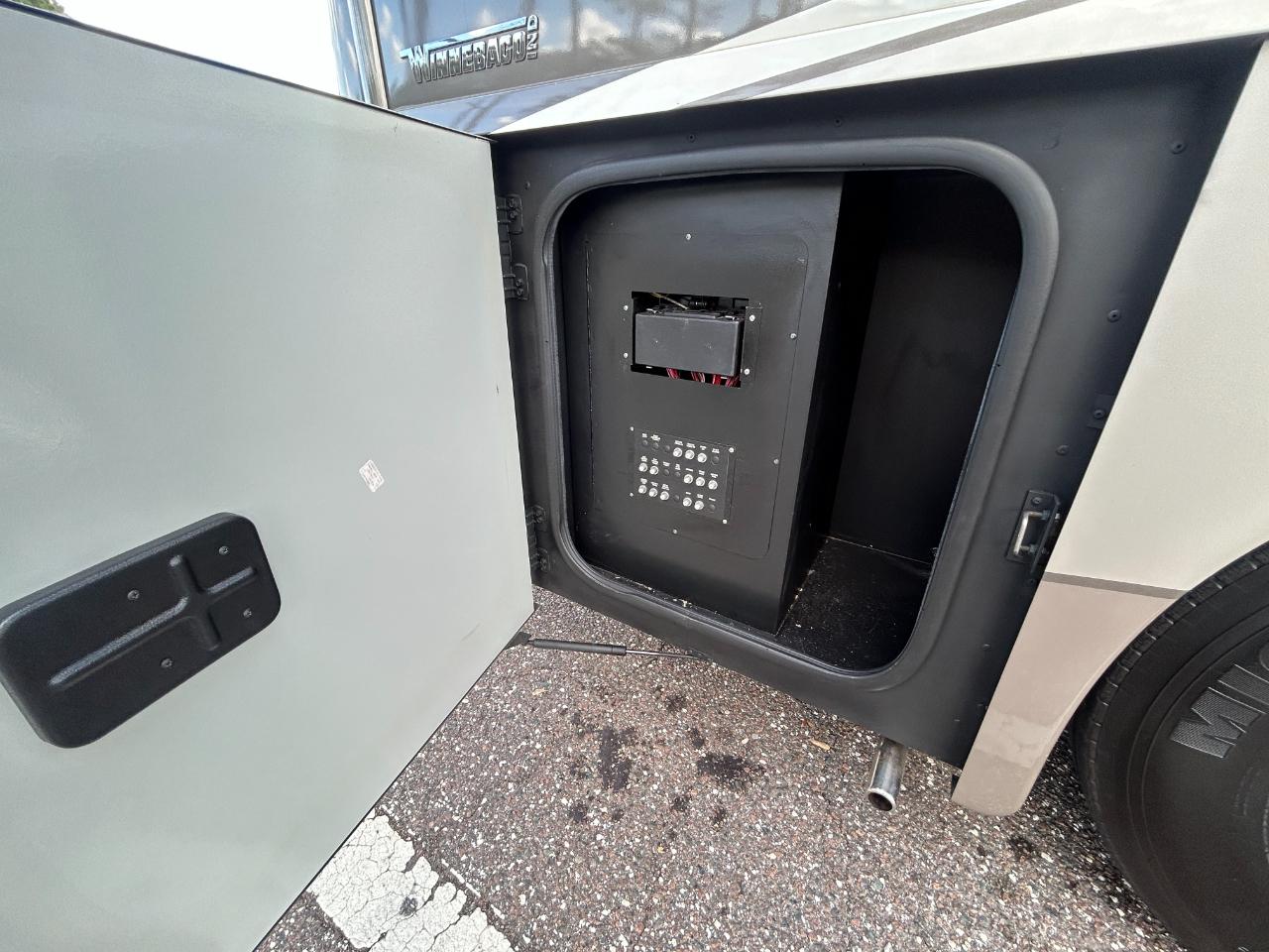 Winnebago Forza  2016