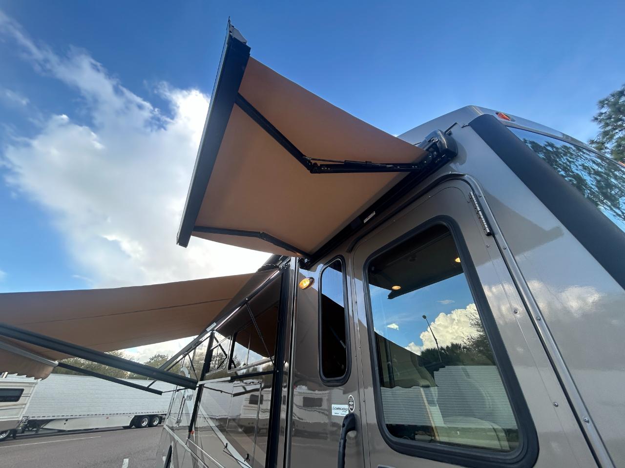 Winnebago Forza  2016